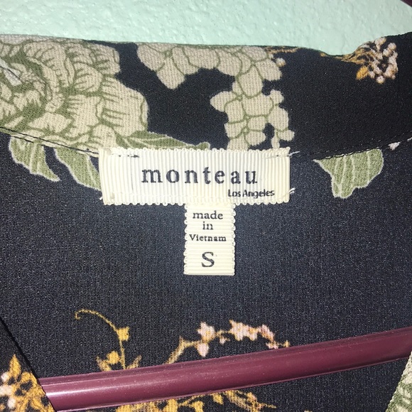 Button up - Picture 2 of 3